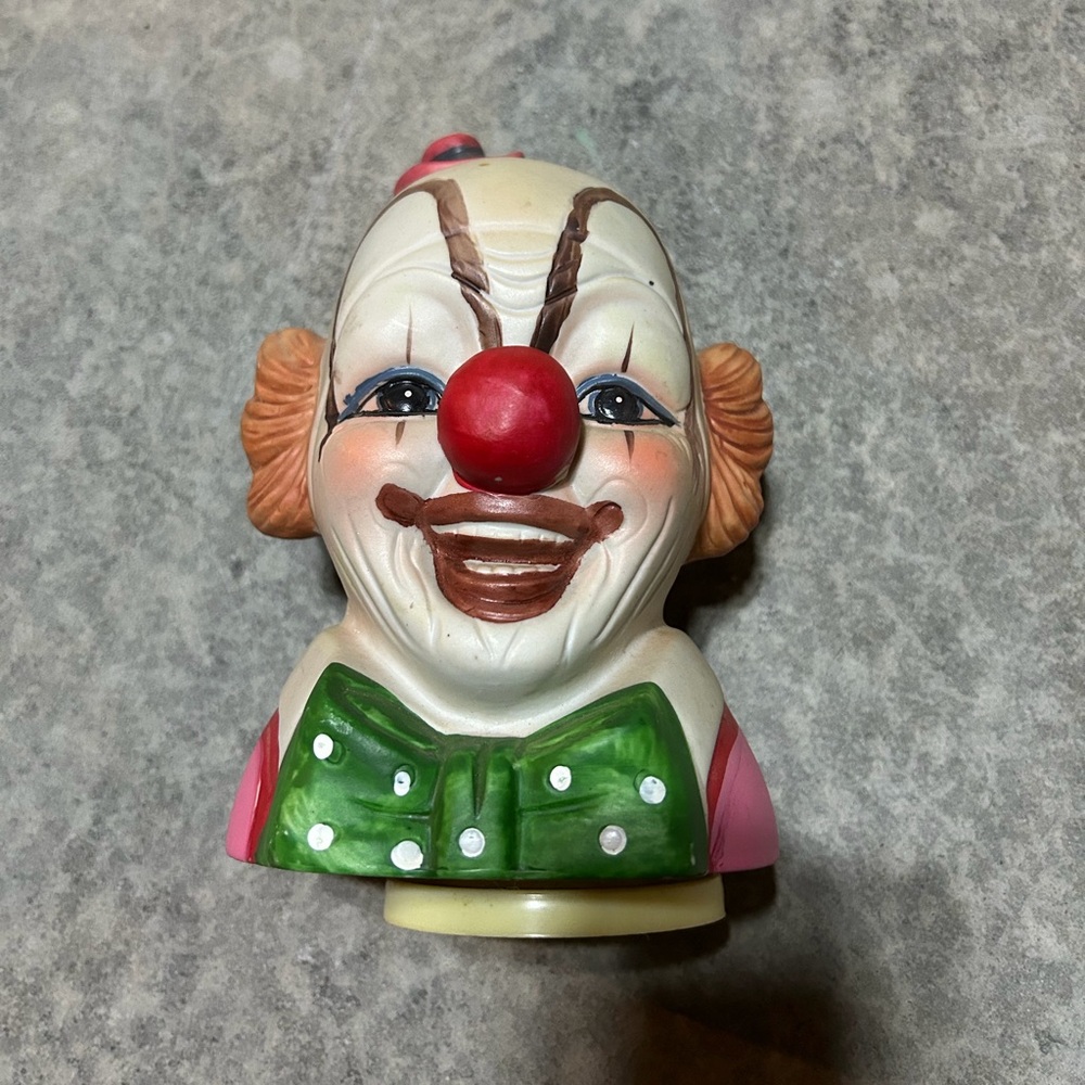 Musical Clown Bust-Ceramic Wind-Up Figurine 7" Tall-Vintage-"Send In The Clowns"
